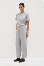 Load image into Gallery viewer, High Rise Barrel Jean Light Grey
