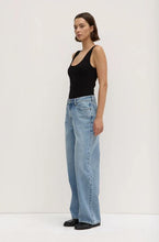 Load image into Gallery viewer, Relaxed Jean Indigo Fade
