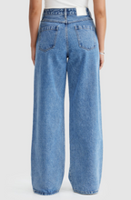 Load image into Gallery viewer, Willow Denim Wide Leg Jean Mid Blue
