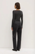 Load image into Gallery viewer, Shannon Wool Bateau LS Top Charcoal Marle
