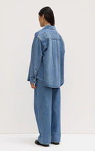Load image into Gallery viewer, Raylee Denim Overshirt Indigo Fade
