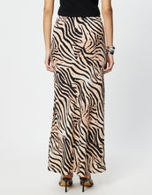 Load image into Gallery viewer, Animal Print Maxi Skirt
