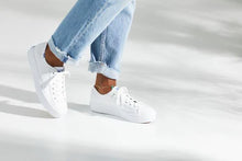 Load image into Gallery viewer, Triple Kick Leather White
