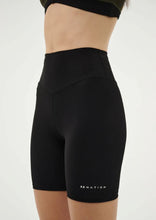 Load image into Gallery viewer, Signature 7 Bike Shorts Black
